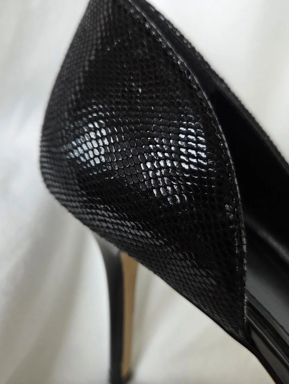 White House Black Market Black Pointed Toe Stiletto Heels Pump